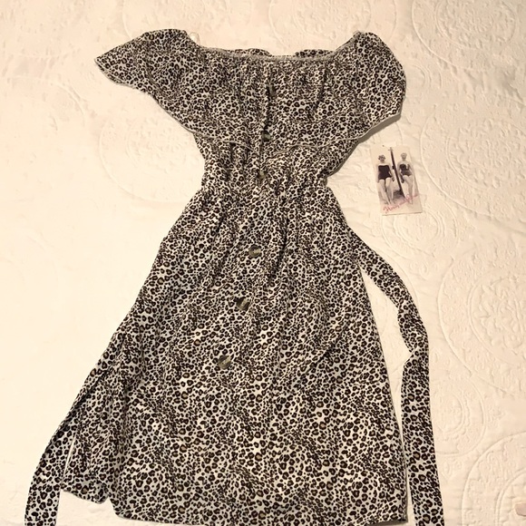 Honey and Rosie Dresses & Skirts - Honey and Rosie dress| Size xs | New with tags!! | cute summer dress|